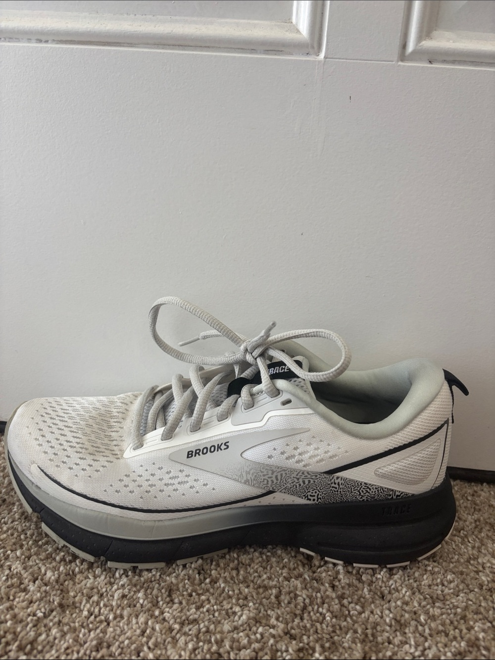 Brooks trace 3 cushion neutral size 7.5 women’s shoes - Picture 11 of 12